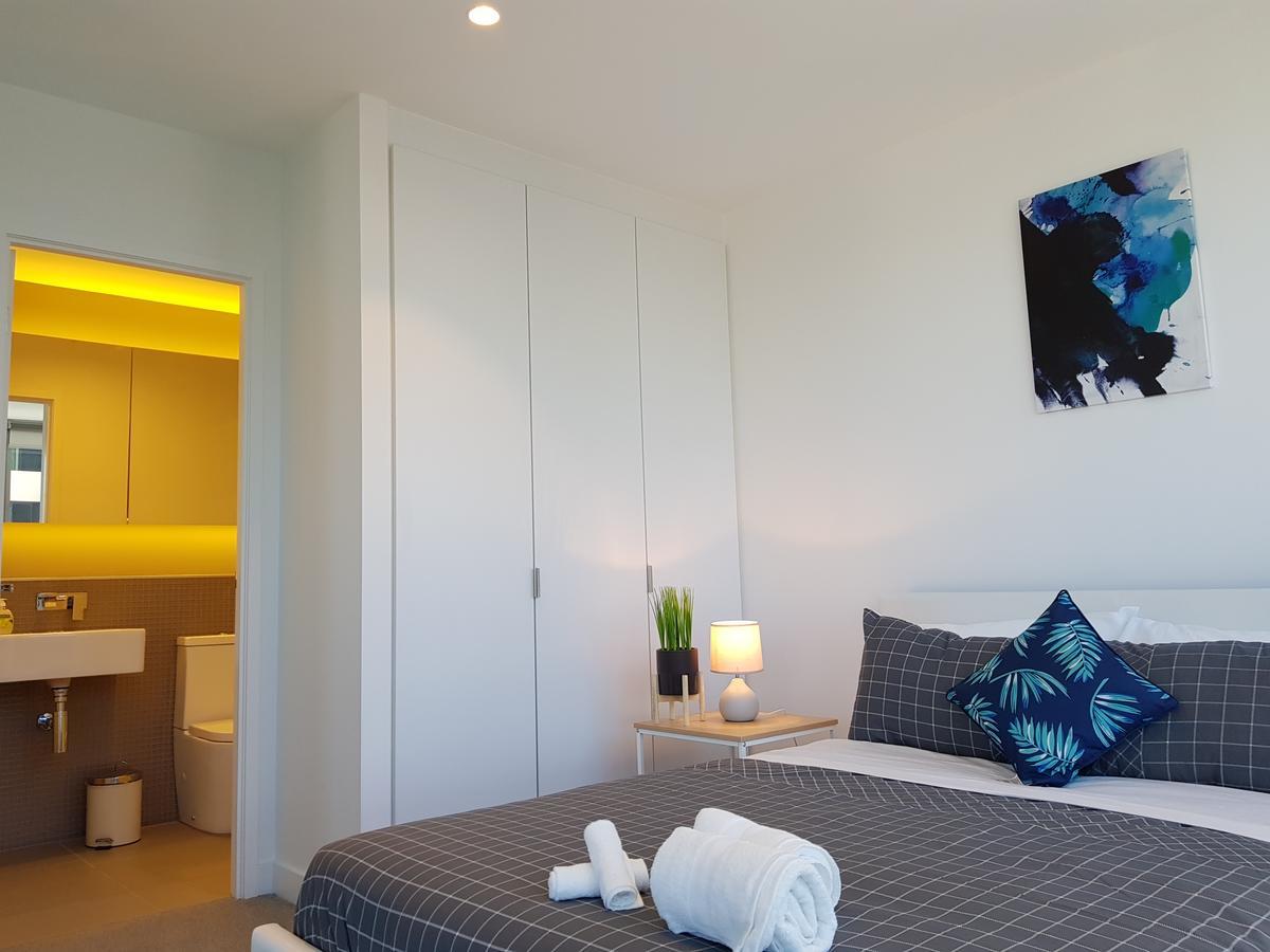 Apartments On The Fifth Melbourne City Exterior foto